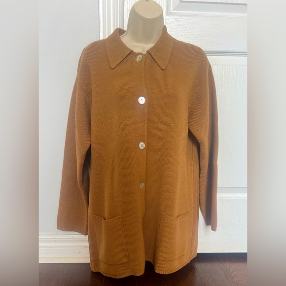 Women’s - Picture 1 of 2